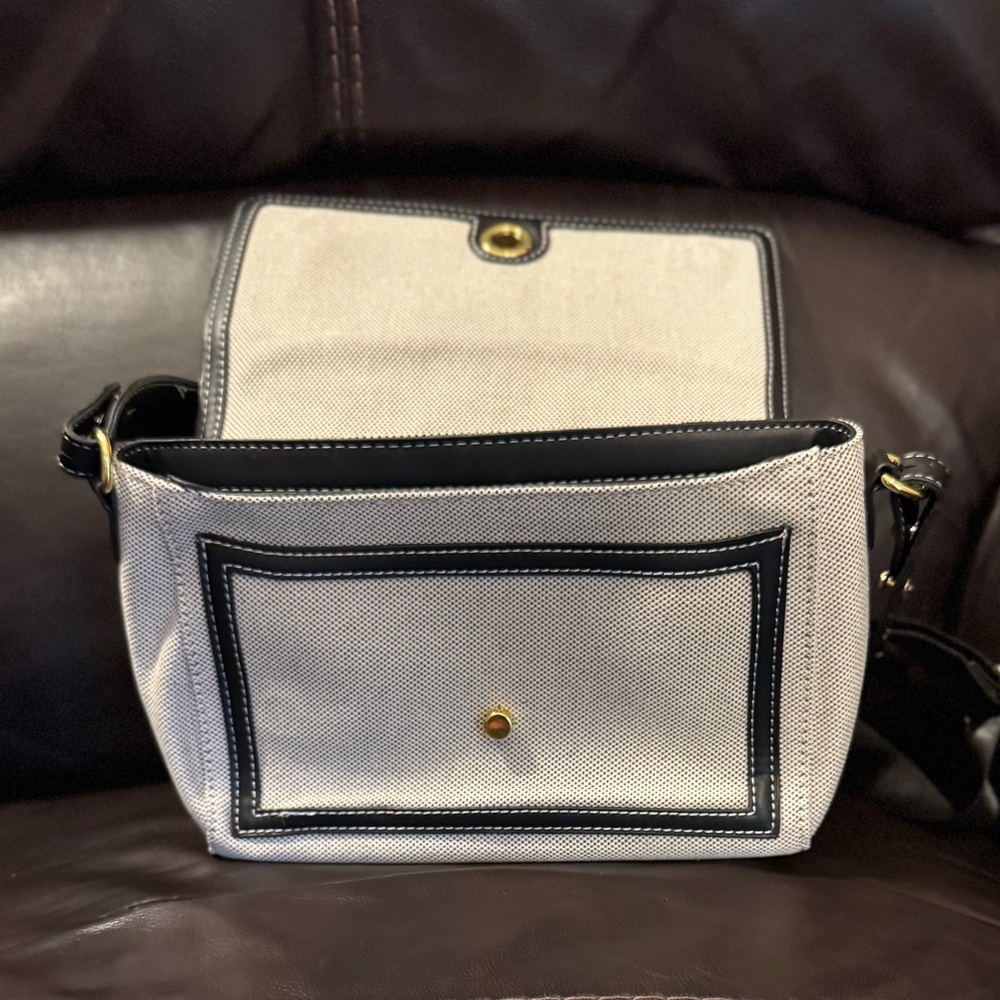 Black and White Crossbody Bag - Picture 3 of 5